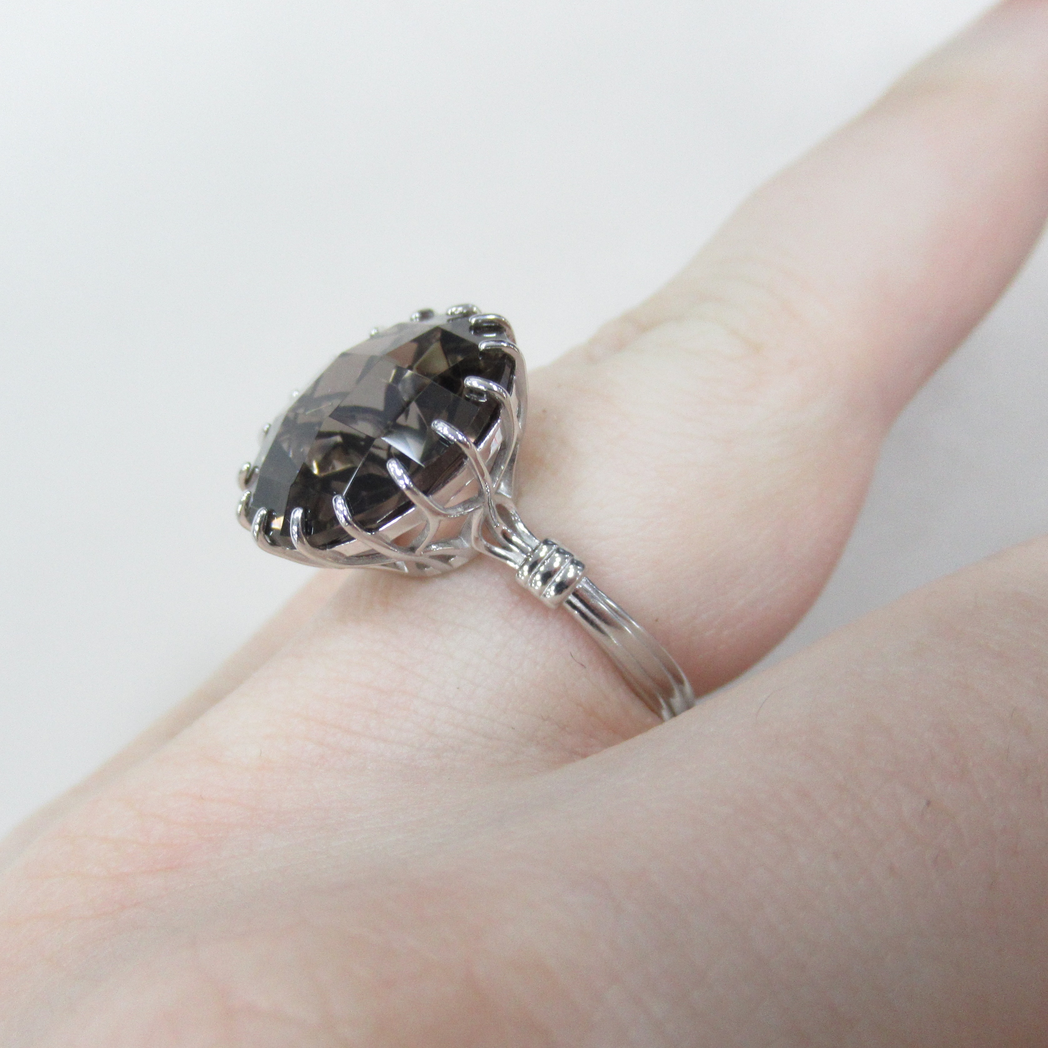 Серебряное кольцо с раухтопазом